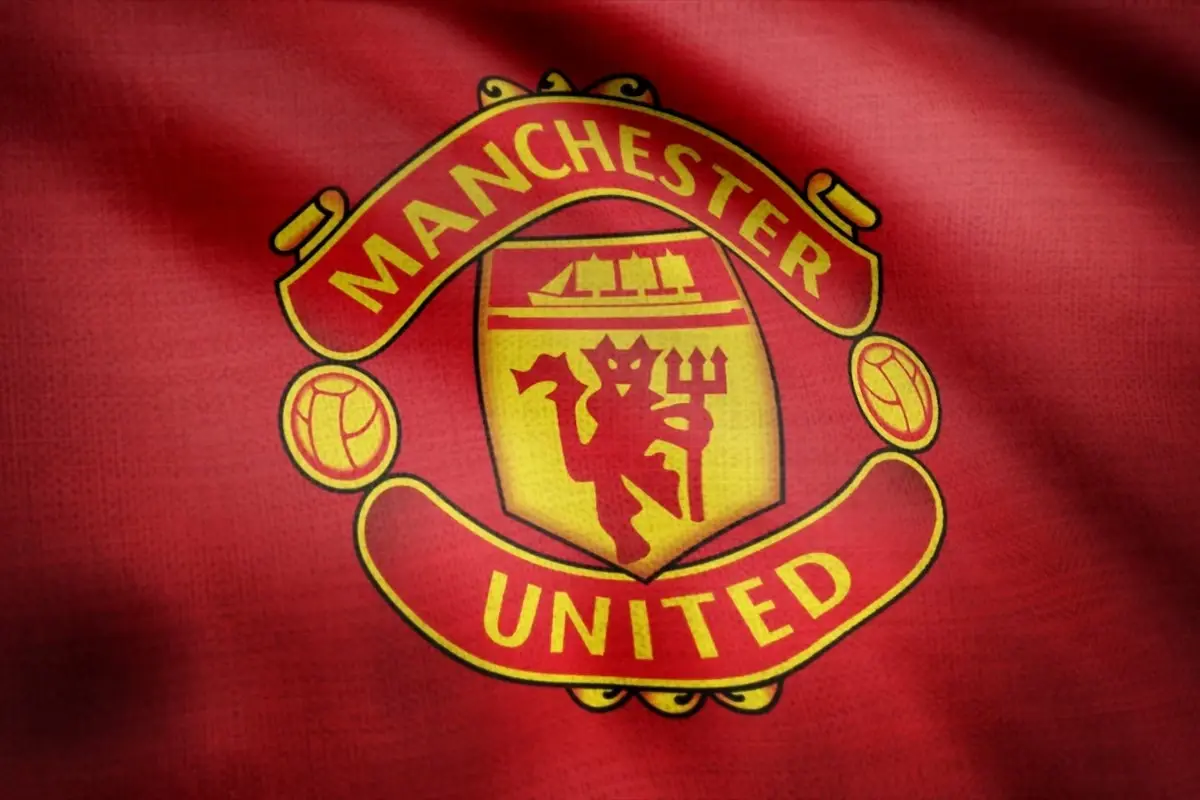 manchester-united-monitora-vitor-roque-e-pode-oferecer-50-milhes-barcelona-lucraria-10-milhes